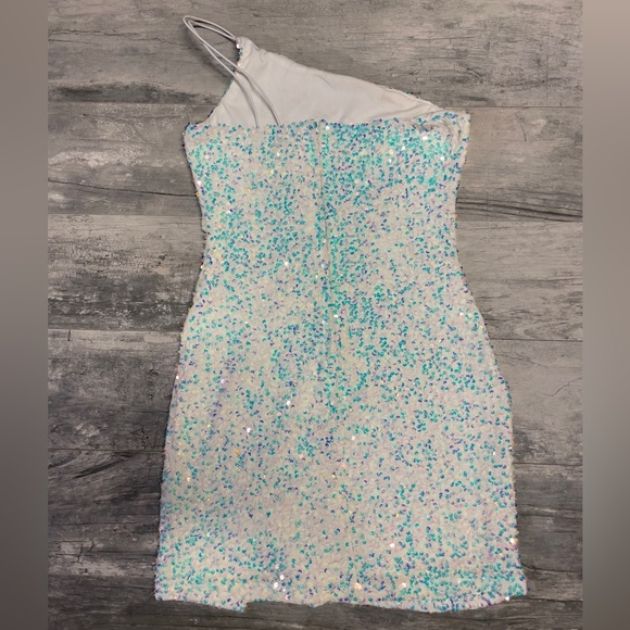 Lulu’s White Sequin One-Shoulder Mini Party Homecoming Dress - Picture 2 of 4